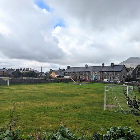 Cheerful 2 Bed Home With Mountain Views Blaenau Ffestiniog Exterior foto